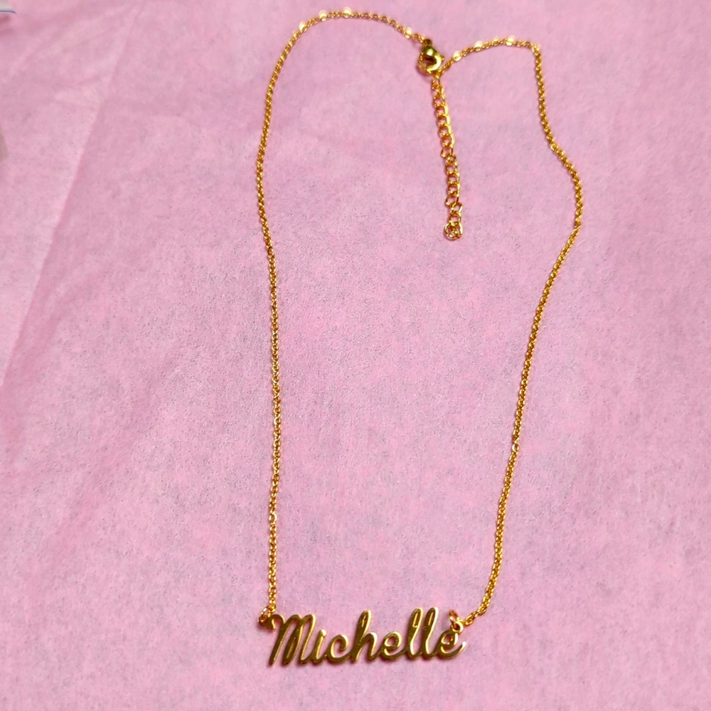 Personalized Gold 'Michelle' Name Necklace – Custom Jewelry